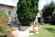 Casa di lusso di 309 mq in vendita Clarensac, Francia