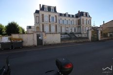 Prestigiosa casa di 1500 mq in vendita Corbeil-Essonnes, Île-de-France