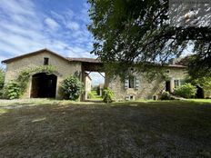 Prestigiosa casa in vendita Verteillac, Aquitania-Limosino-Poitou-Charentes