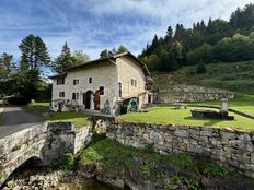 Casa di lusso di 268 mq in vendita Lalleyriat, Alvernia-Rodano-Alpi