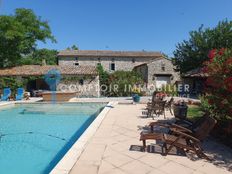 Villa in vendita a Saint-Quentin-la-Poterie Occitanie Gard