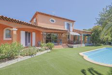 Villa in vendita a La Crau Provenza-Alpi-Costa Azzurra Var