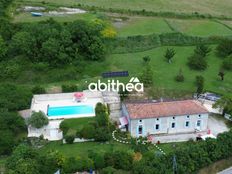 Casa di lusso in vendita a Saint-Fort-sur-Gironde Nouvelle-Aquitaine Charente-Maritime