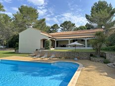 Villa di 180 mq in vendita Nîmes, Linguadoca-Rossiglione-Midi-Pirenei