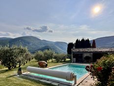 Prestigiosa casa di 188 mq in vendita Sisteron, Francia