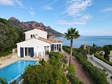 Villa in vendita a Anthéor Provenza-Alpi-Costa Azzurra Var