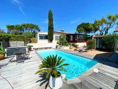 Casa di lusso in vendita a Grimaud Provenza-Alpi-Costa Azzurra Var