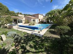 Casa di 140 mq in vendita Carqueiranne, Provenza-Alpi-Costa Azzurra