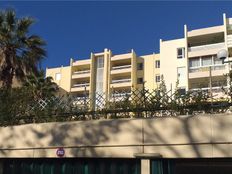 Prestigioso appartamento di 99 m² in vendita Cascais e Estoril, Portogallo