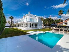 Prestigiosa villa di 988 mq in vendita Marbella, Andalusia