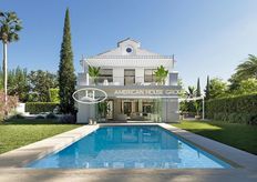 Esclusiva villa di 336 mq in vendita Marbella, Spagna