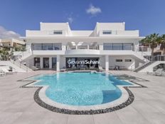 Prestigiosa villa di 2723 mq in vendita, Adeje, Spagna