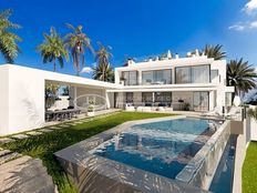 Prestigiosa villa di 708 mq in vendita, Marbella, Andalusia