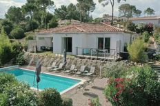 Villa in vendita a Bagnols-en-Forêt Provenza-Alpi-Costa Azzurra Var