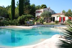 Casa di lusso di 300 mq in vendita Rognes, Francia