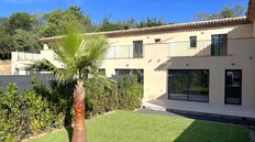 Prestigiosa casa in vendita Grimaud, Provenza-Alpi-Costa Azzurra