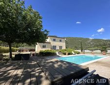 Villa in vendita a Cuges-les-Pins Provenza-Alpi-Costa Azzurra Bocche del Rodano