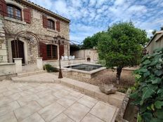 Prestigiosa casa di 136 mq in vendita Saint-Rémy-de-Provence, Provenza-Alpi-Costa Azzurra