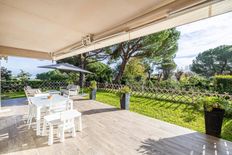 Prestigioso appartamento in vendita Villeneuve-Loubet, Provenza-Alpi-Costa Azzurra