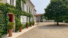 Palazzo in vendita a Angoulême Nouvelle-Aquitaine Charente