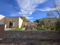 Casa di 126 mq in vendita Alès, Francia