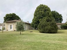 Casale di 285 mq in vendita Chepniers, Francia