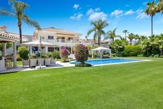 Villa in vendita a Nueva Andalucia Andalusia Málaga