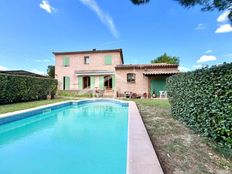 Casa di prestigio di 173 mq in vendita Saint-Pantaléon, Provenza-Alpi-Costa Azzurra