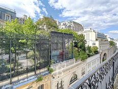 Appartamento in vendita a Tour Eiffel, Invalides – Ecole Militaire, Saint-Thomas d’Aquin Île-de-France Parigi