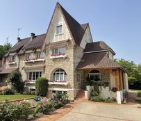 Prestigiosa casa in vendita Soisy-sur-Seine, Francia