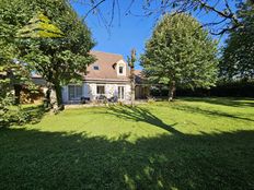 Prestigiosa casa in vendita Mandres-les-Roses, Île-de-France