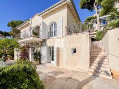 Villa in rent/bi-weekly a Èze Provenza-Alpi-Costa Azzurra Alpi Marittime