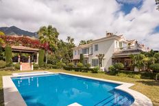 Prestigiosa villa di 1055 mq in vendita Marbella, Spagna