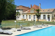 Palazzo di 620 m² in vendita Saint-Philippe-du-Seignal, Francia