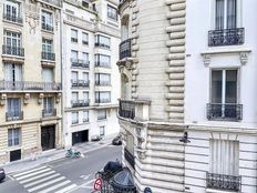 Prestigioso appartamento di 55 m² in vendita Tour Eiffel, Invalides – Ecole Militaire, Saint-Thomas d’Aquin, Francia