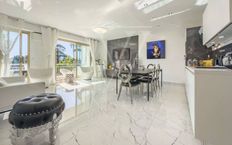 Prestigioso appartamento di 77 m² in vendita Cannes, Provenza-Alpi-Costa Azzurra