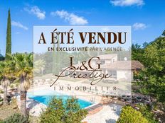 Casa di lusso in vendita a Bagnols-en-Forêt Provenza-Alpi-Costa Azzurra Var