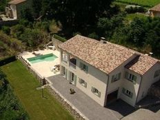 Casa di lusso in vendita a Les Vans Alvernia-Rodano-Alpi Ardèche