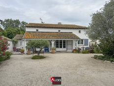 Casa di lusso in vendita a Aigues-Mortes Occitanie Gard