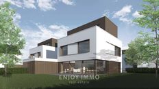 Prestigiosa casa di 241 mq in vendita Strassen, Lussemburgo