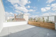 Appartamento di prestigio di 118 m² in affitto 10 Rue Solférino, Vanves, Hauts-de-Seine, Île-de-France