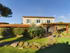 Villa in vendita a Saint-Raphaël Provenza-Alpi-Costa Azzurra Var