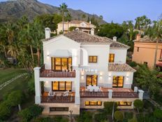 Prestigiosa villa di 654 mq in vendita, Marbella, Andalusia