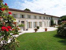 Prestigioso casale di 2000 mq in vendita Mortagne-sur-Gironde, Francia