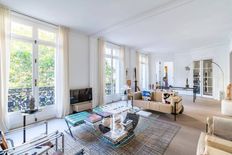 Prestigioso appartamento di 108 m² in vendita Tour Eiffel, Invalides – Ecole Militaire, Saint-Thomas d’Aquin, Parigi, Île-de-France