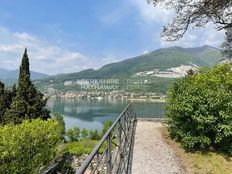 Villa in vendita a Bosisio Parini Lombardia Lecco