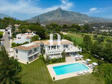 Prestigiosa villa di 702 mq in vendita, Marbella, Andalusia