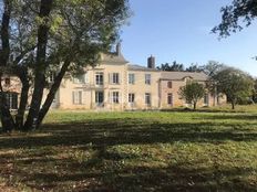 Palazzo di 600 m² in vendita Les Sorinières, Pays de la Loire