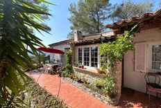 Casa di lusso in vendita a Bagnols-en-Forêt Provenza-Alpi-Costa Azzurra Var