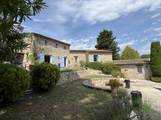 Villa in vendita a Saint-Paul-en-Forêt Provenza-Alpi-Costa Azzurra Var